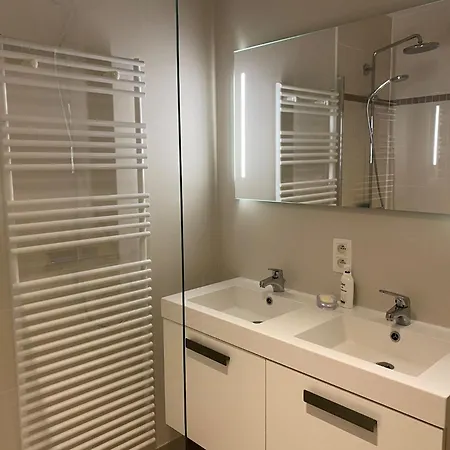 In Near The Beach, Cleaning Included Apartamento Nieuwpoort