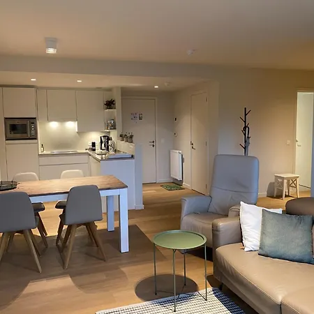 In Near The Beach, Cleaning Included Apartamento