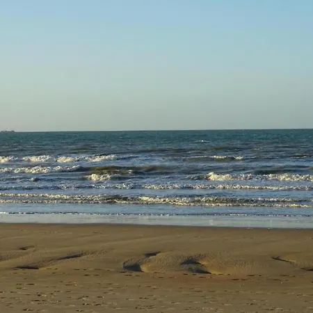 In Near The Beach, Cleaning Included Apartamento *